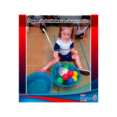 Pegar bolinhas com a concha Col�gio Passionista Jo�o XXIII