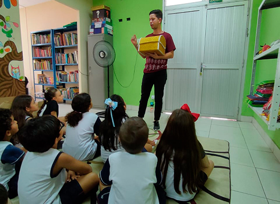 Hist�ria na Biblioteca - 2� Ano A Col�gio Passionista Jo�o XXIII