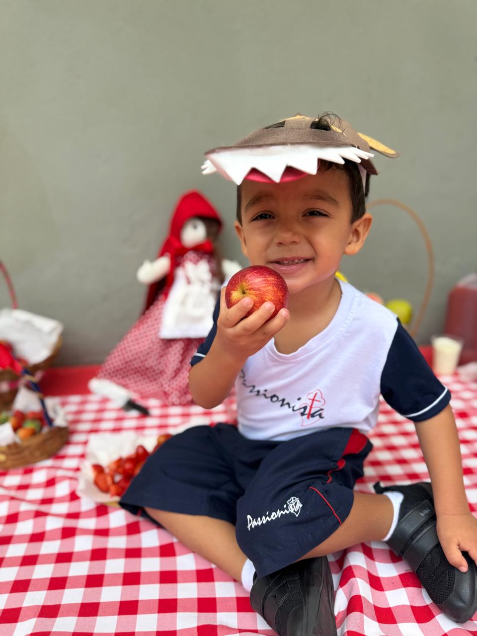 A Cor Vermelha - Maternal I Col�gio Passionista Jo�o XXIII