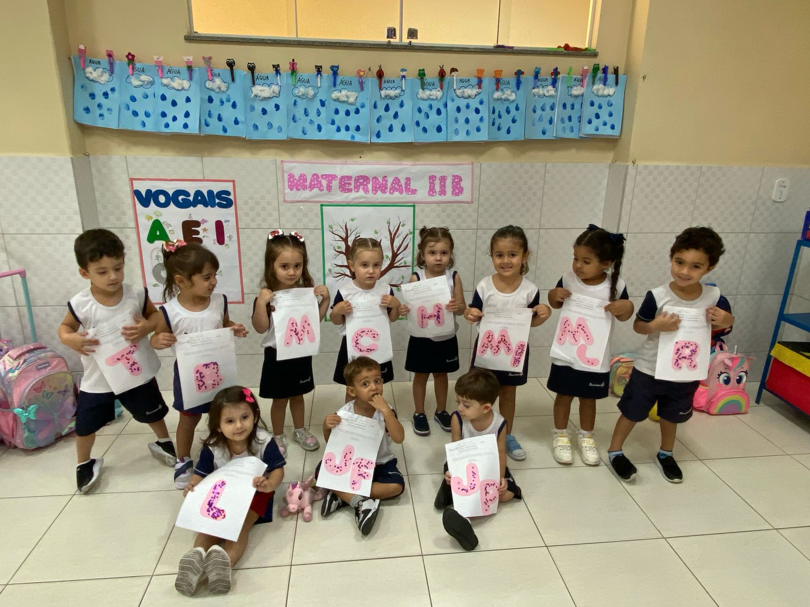 Uma atividade de Percep��o visual - Maternal II B Col�gio Passionista Jo�o XXIII