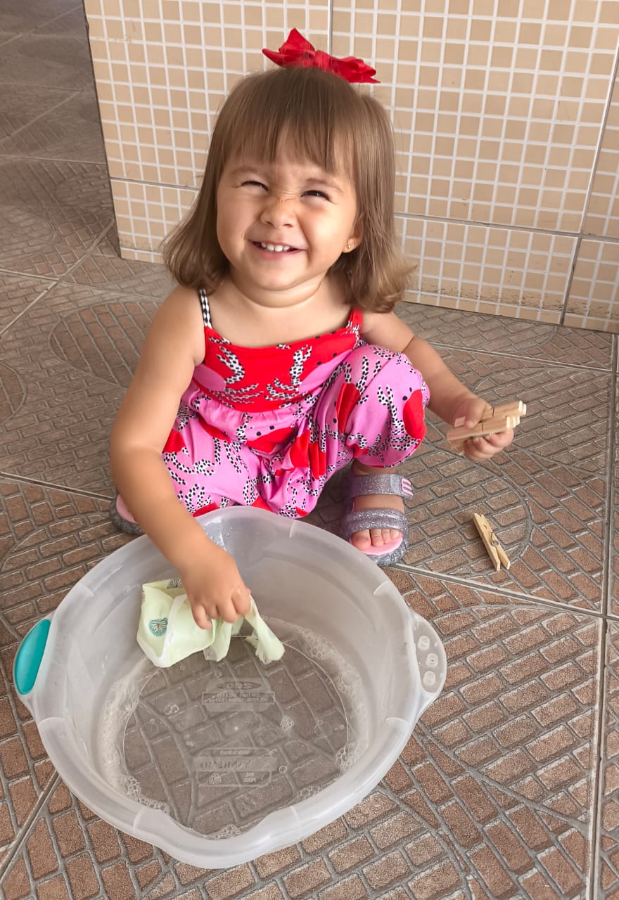 Lavagem de Roupa - Maternal I B Col�gio Passionista Jo�o XXIII