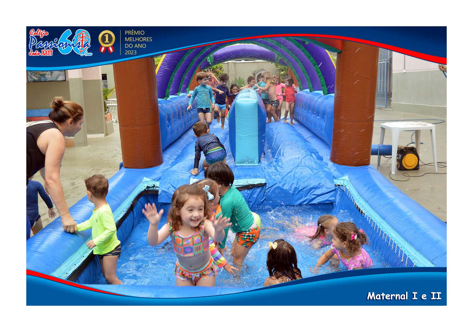 Banho de Mangueira - Maternal - Matutino Col�gio Passionista Jo�o XXIII